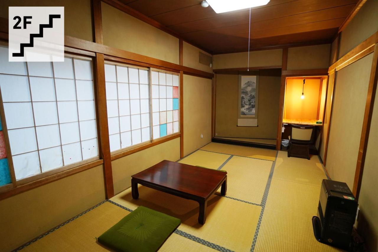 Hostel Murasaki Ryokan Takayama  Exteriör bild
