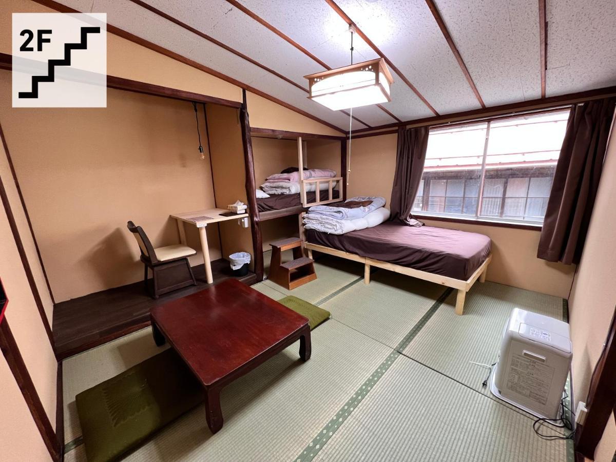 Hostel Murasaki Ryokan Takayama  Exteriör bild