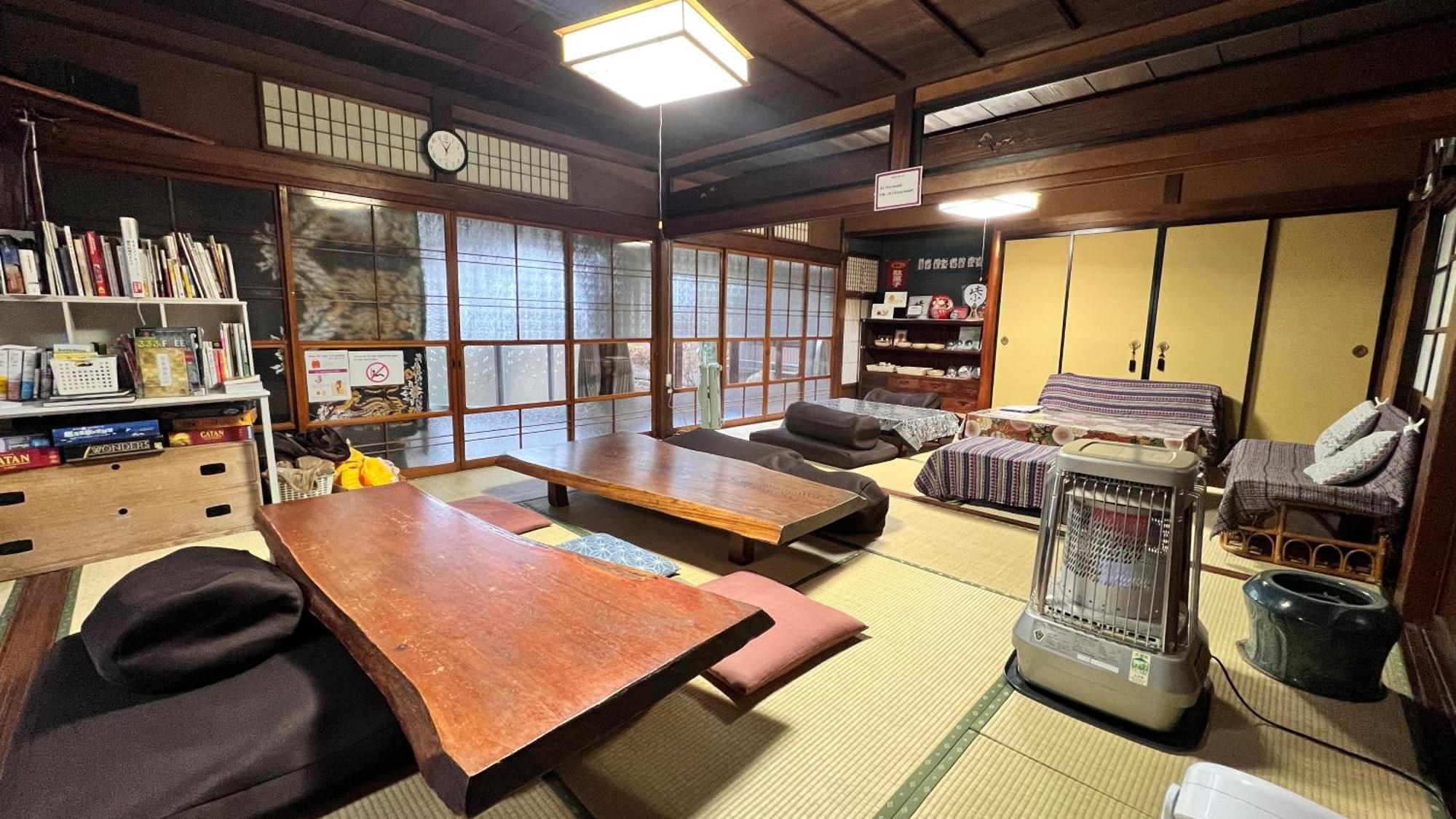 Hostel Murasaki Ryokan Takayama  Exteriör bild