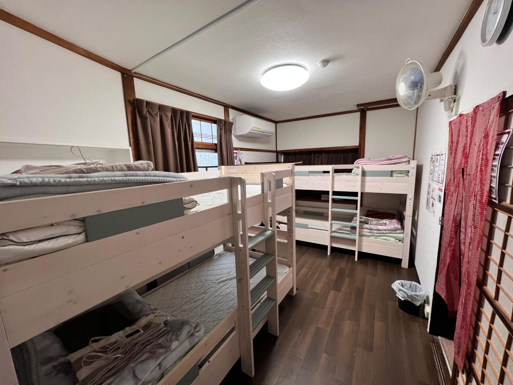 Hostel Murasaki Ryokan Takayama  Exteriör bild